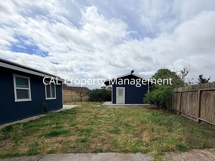 421 Michael Cir — Photo 18