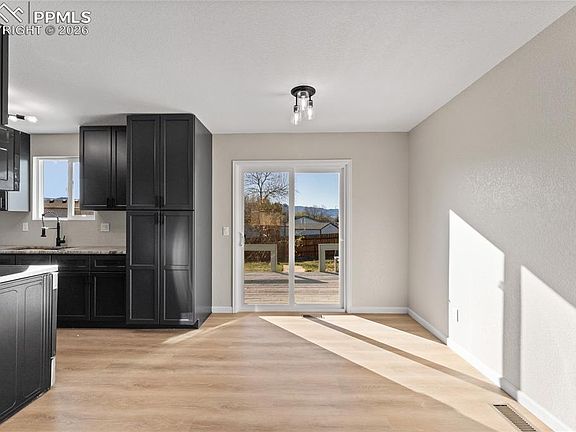 4th image of 7612 Bell Dr