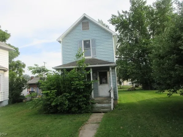 176 E Maryland Ave, Sebring, OH 44672