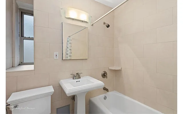 Rented by Douglas Elliman | media 32