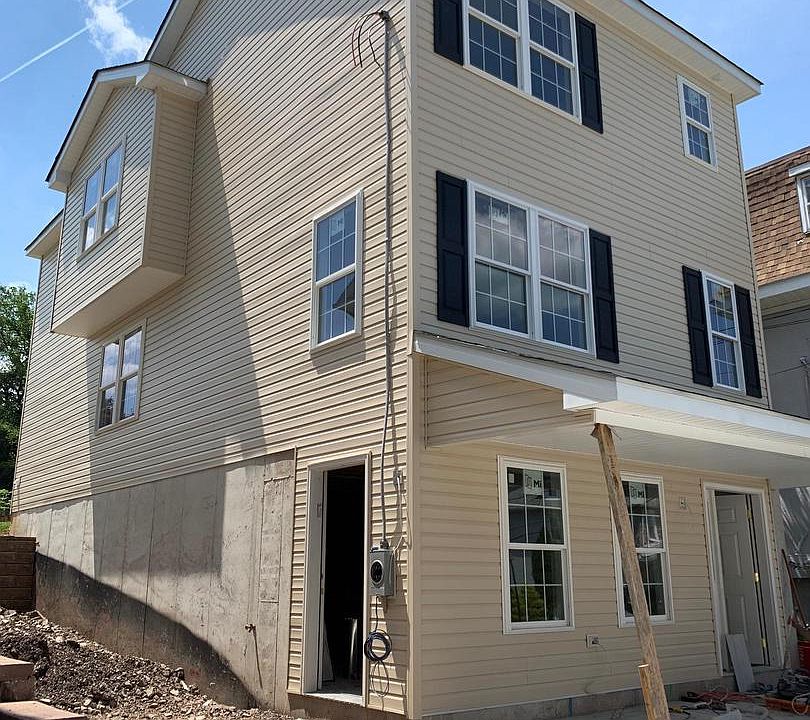 2nd image of 1 Dayton St