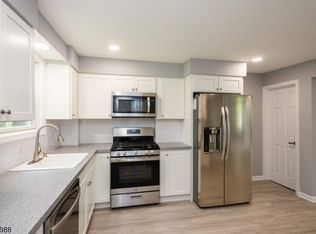 120 Grove St, Somerville, NJ 08876