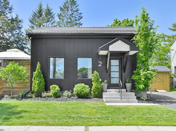 2 Howard St, Belleville, ON K8P 3S9