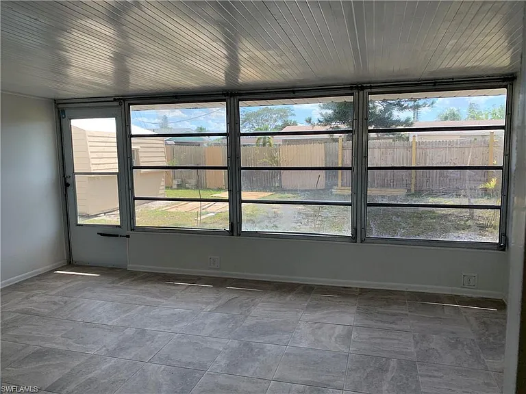1120 Vineyard St — Photo 9