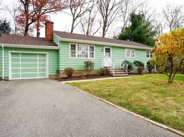 7 Hopi Trl, Jefferson Twp., NJ 07438