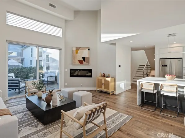 2715 Carnegie Ln #B, Redondo Beach, CA 90278
