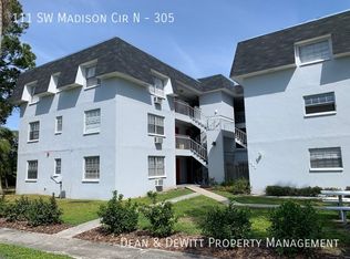 111 SW Madison Cir N APT 305, Saint Petersburg, FL 33703