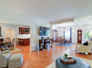 114 Forest Place Ct, Louisville, KY 40245