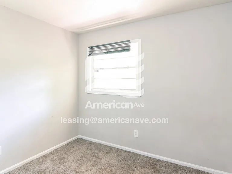 1362752_011_bedroom_11.jpg