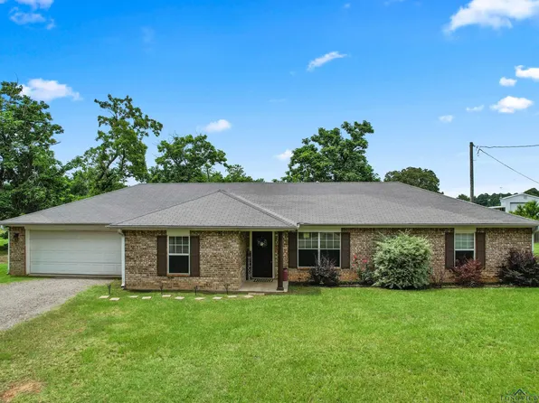 355 Old Coffeeville Rd, Gladewater, TX 75644