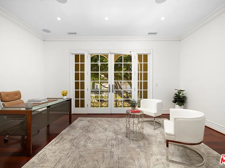 314 N Palm Dr — Photo 20