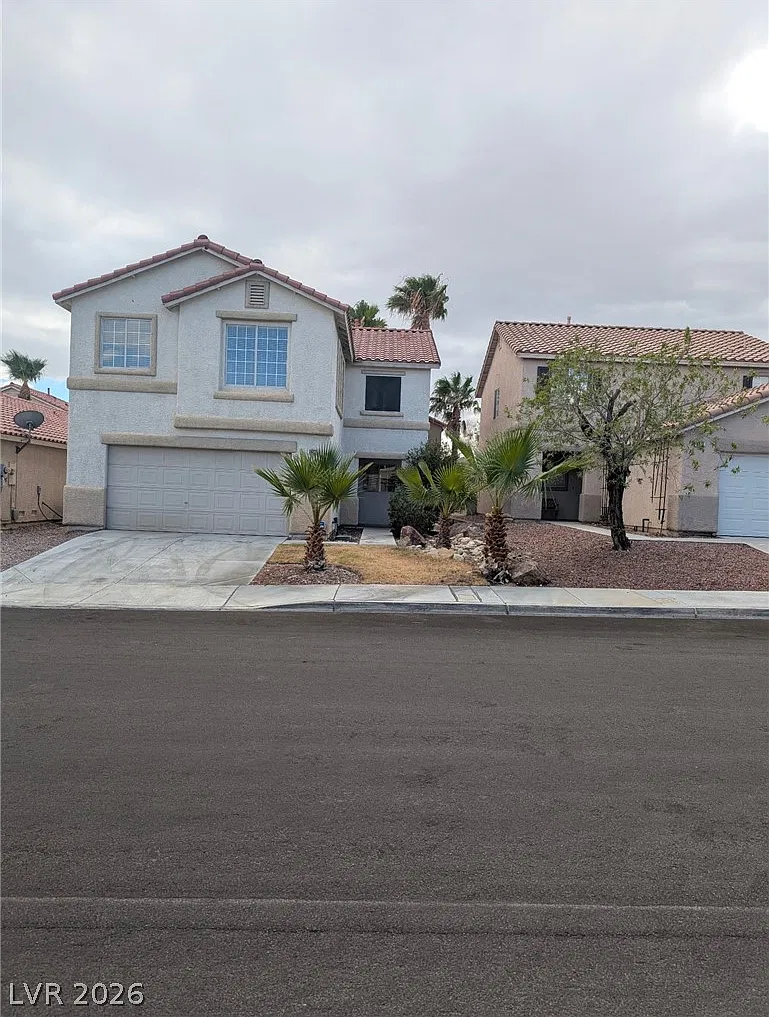 4 bed, 2.5 bath, 2103 sqft, $2,000 — Photo 1