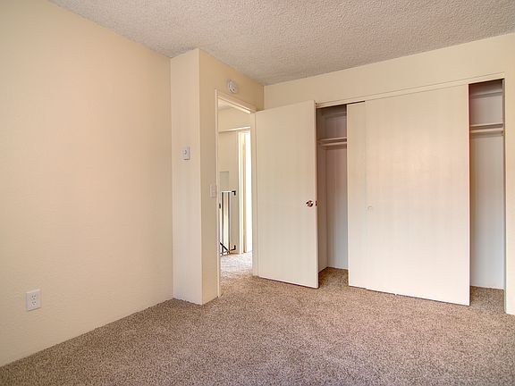 5th image of 1607 Glenwood Dr