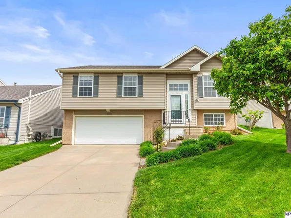 15358 Mormon St, Bennington, NE 68007