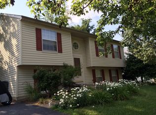 20581 Triple Crown Ct, Ashburn, VA 20147