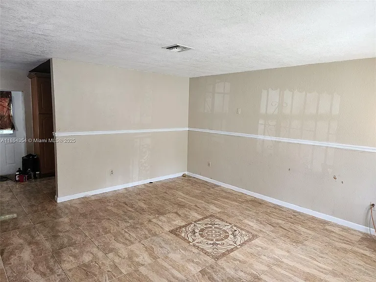 17200 NW 11th Ave — Photo 7