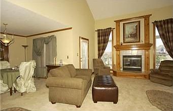 5th image of 3120 S Arrowhead Dr