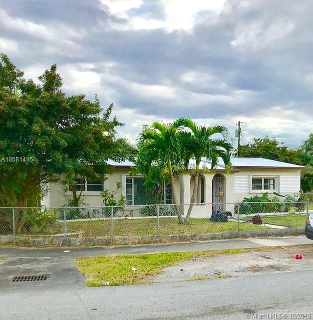 2740 Nw 171st Ter Miami Gardens Fl 33056 Mls A10581415 Zillow Contact Agent