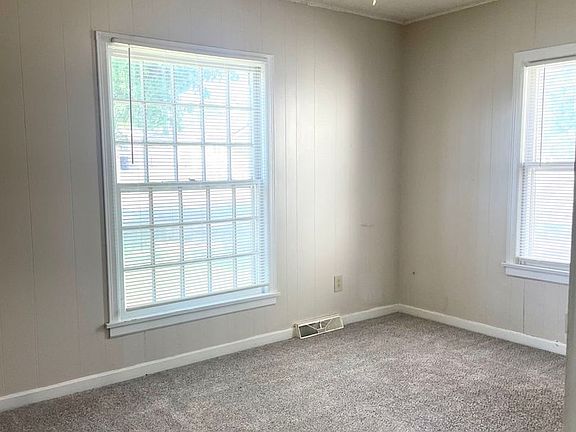 3rd image of 2105 W Randolph Ave
