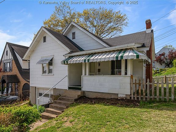 3rd image of 1207 Park Ave