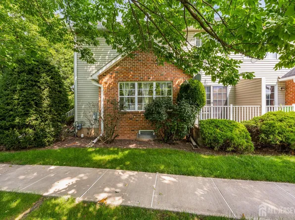 262 Retta Ct, Piscataway, NJ 08854