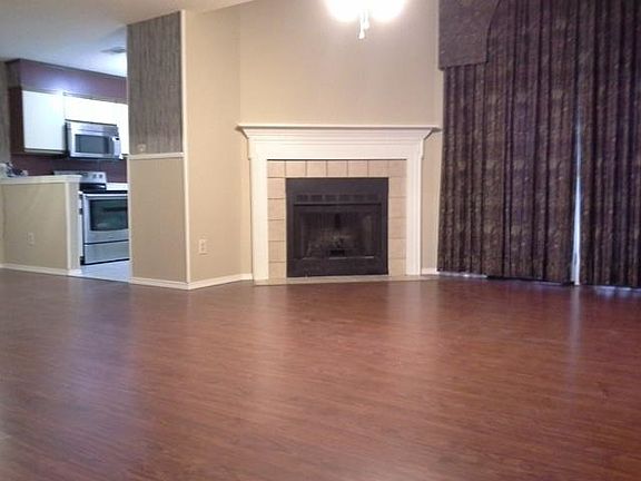 3rd image of 5051 Grande Dr APT L2