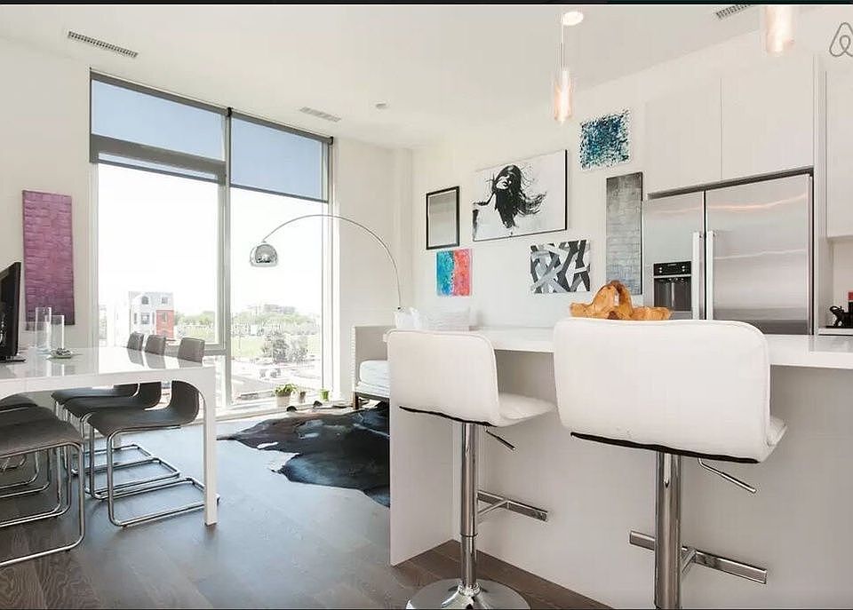 1st image of 857 N Franklin St #1409