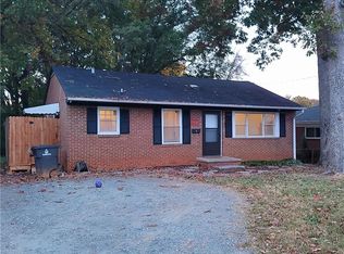 2914 Lomond St, Winston Salem, NC 27127