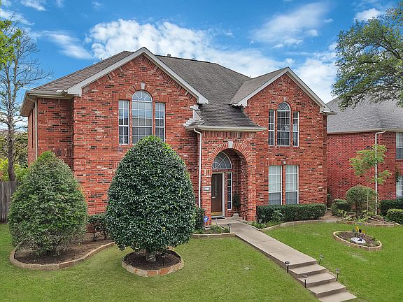 2nd image of 2116 Houlton Ln