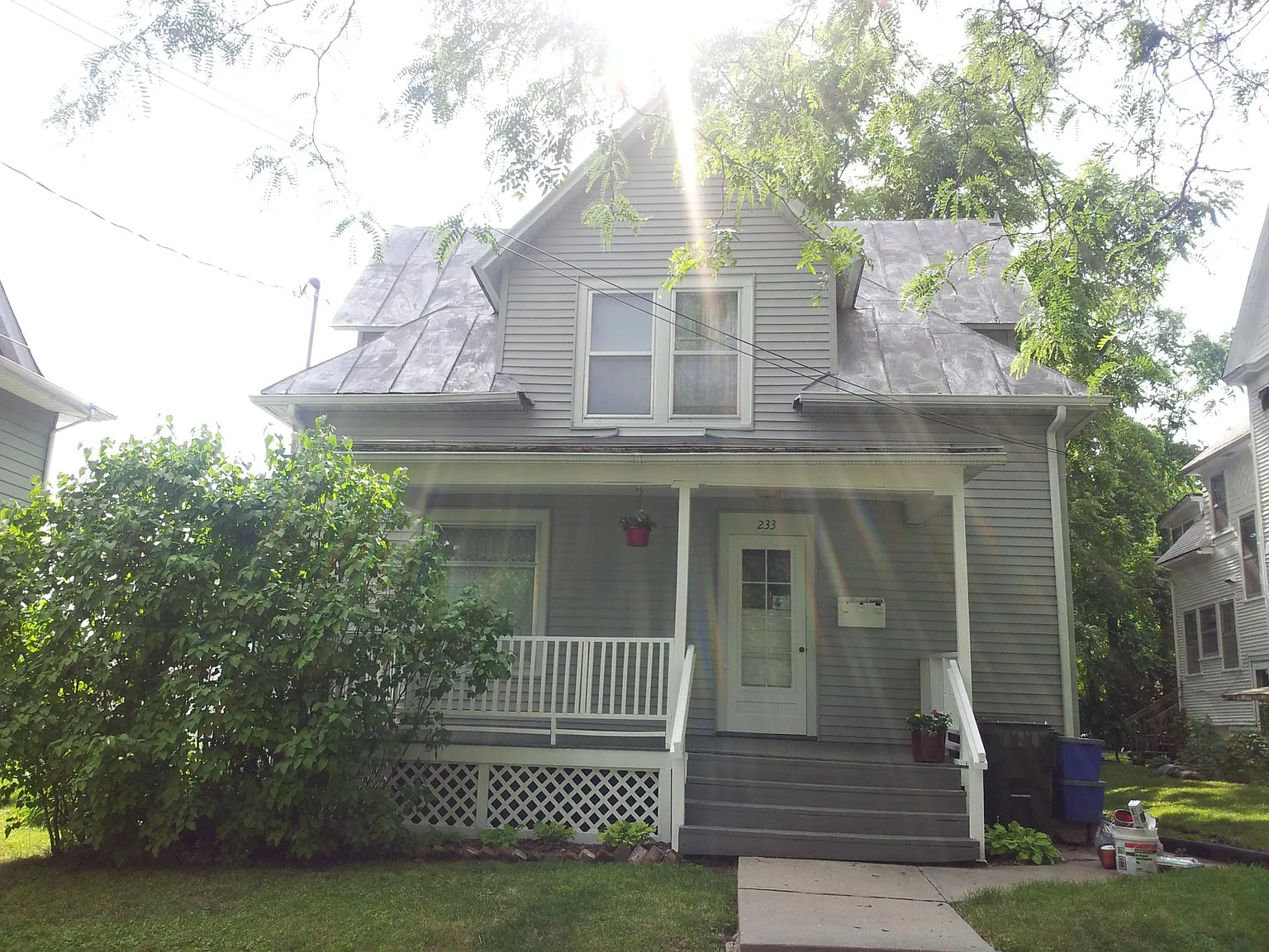 233 S Lucas St — Photo 1