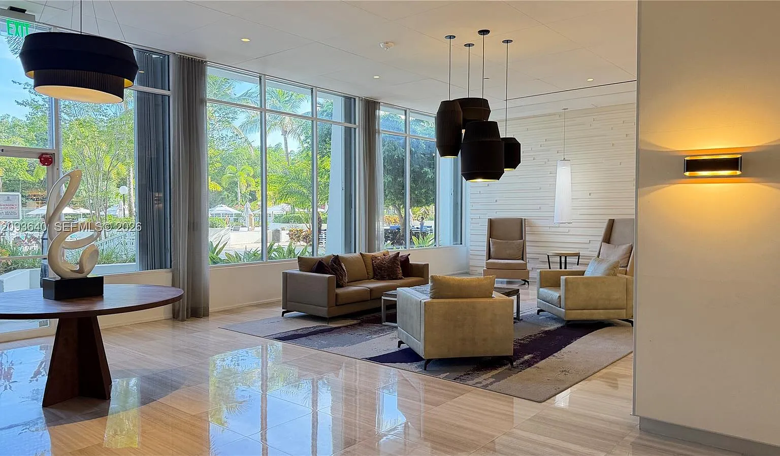 Arlen House East Condo — Photo 3