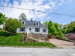 25 Kenwood Ave, Davenport, IA 52803