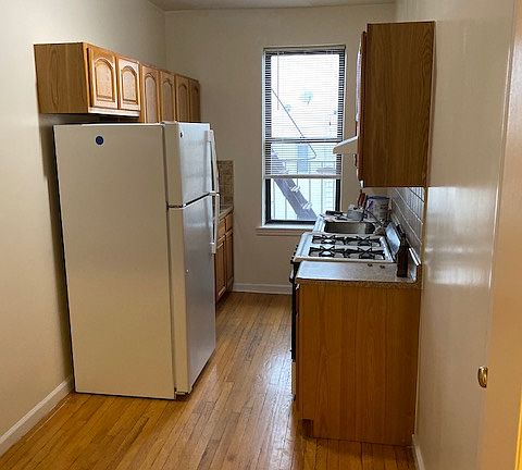 4th image of 3616 24th Ave APT 5B