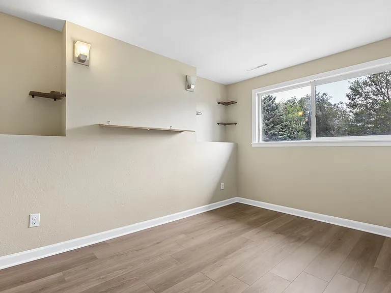 3849 Mariposa St — Photo 20