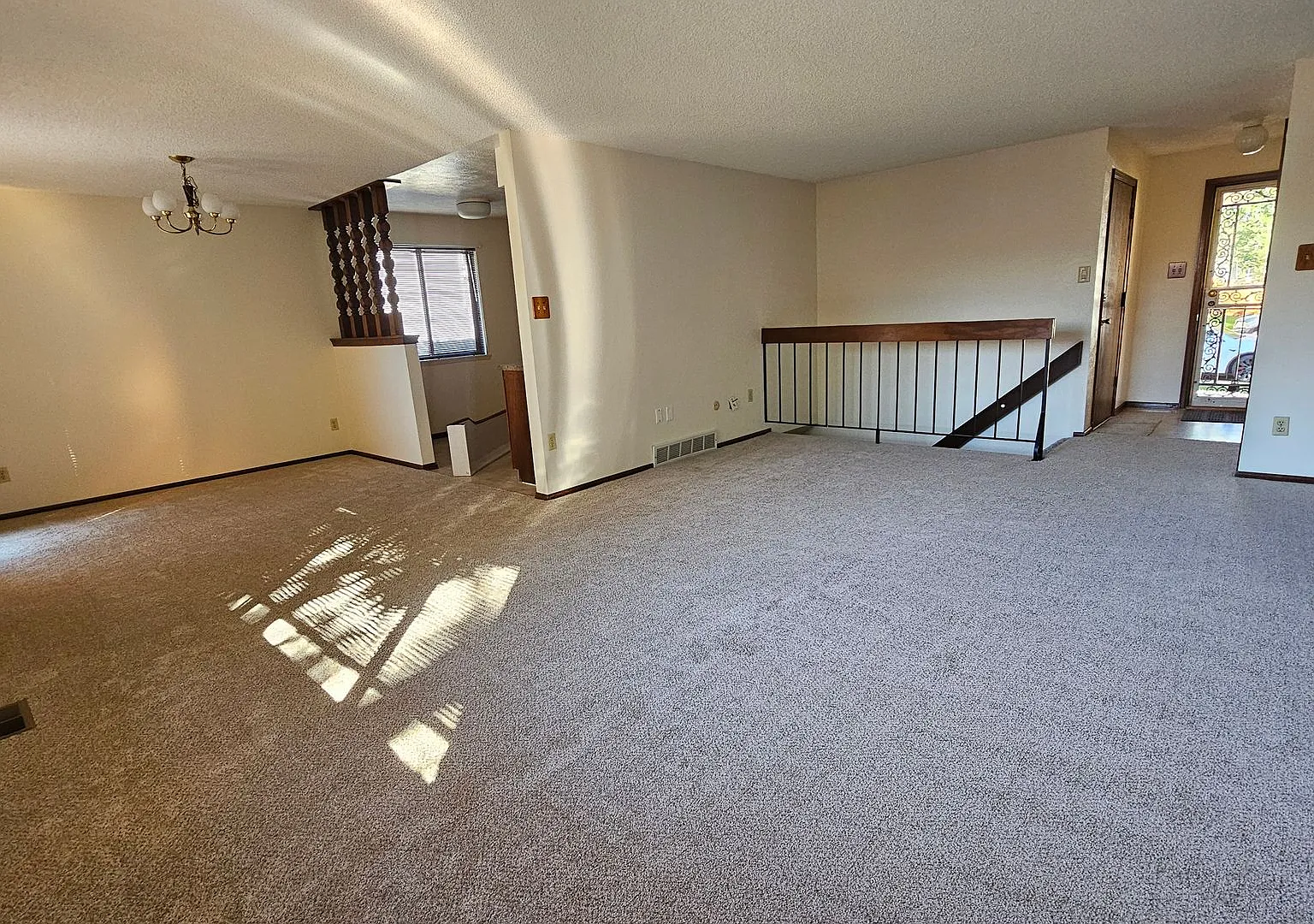 Immaculate Ranch with Large Backyard and Basement in Arvada — Photo 2