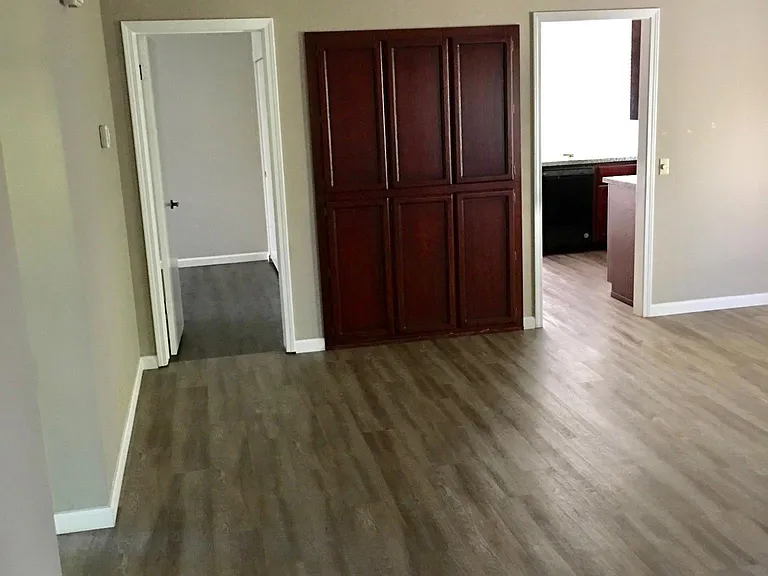 1636 Ashford Dr — Photo 8