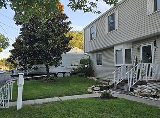 108 Belluscio St, Monroe Township, NJ 08831