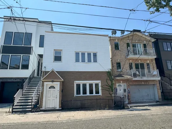 45 Grace St, Jersey City, NJ 07307