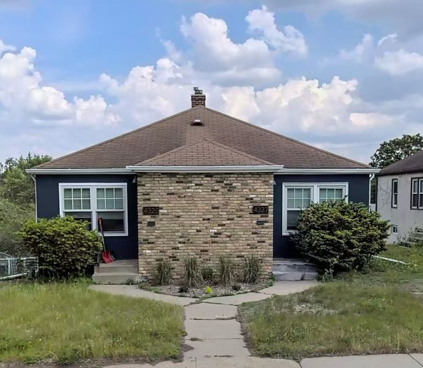1st image of 4327 Bloomington Ave #1