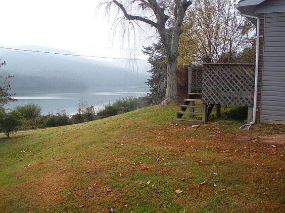 3rd image of 201 Sunnyside Dr