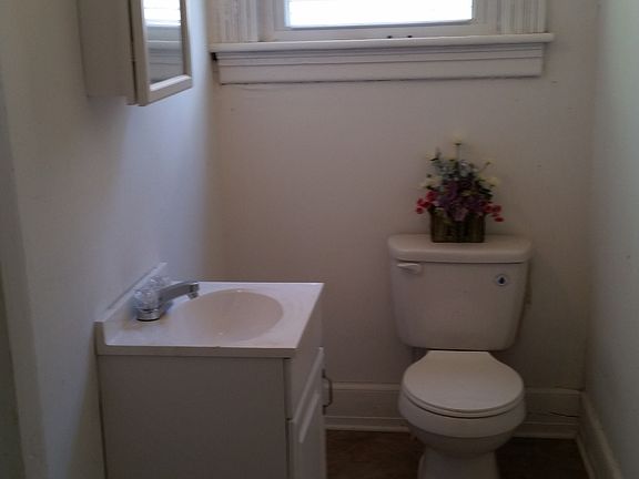 2nd image of 1458 Yancey St