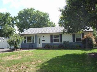 40 Fairmount Ave, Bridgewater, NJ 08807