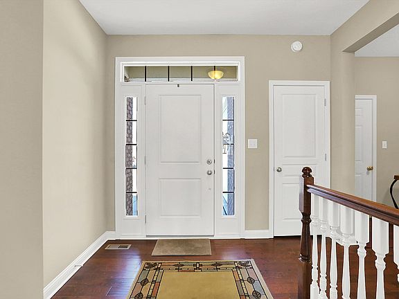 4th image of 3973 Abbotsford Dr