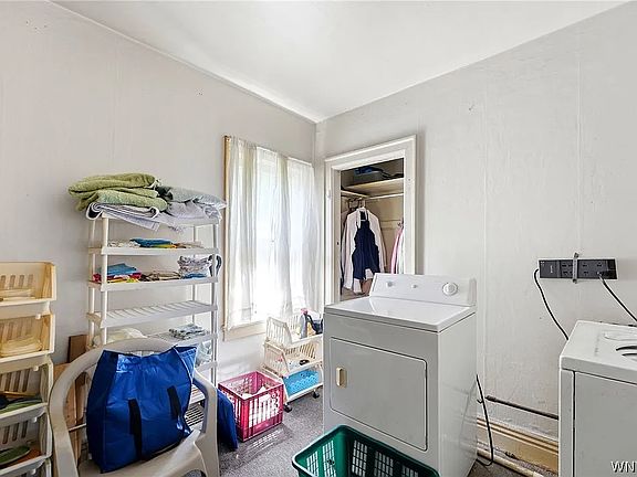 3rd image of 85 Kirby Ave APT 2