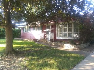 21840 Marian Cir, Fairview Park, OH