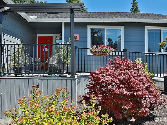 3rd image of 4953 Spinnaker Drive