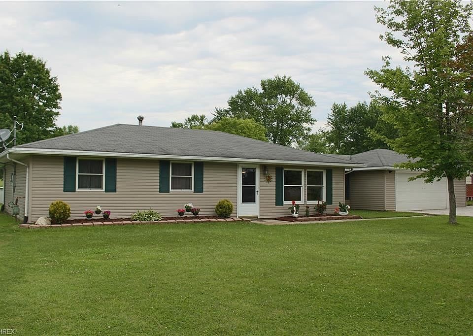 1st image of 1753 Myers Dr