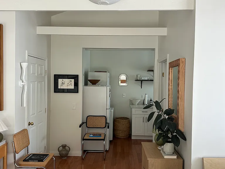 1548 N Avenue 46 — Photo 2