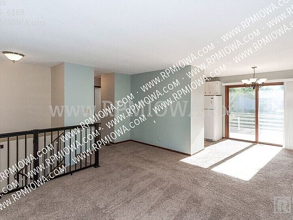 4th image of 3218 Hoover Ave