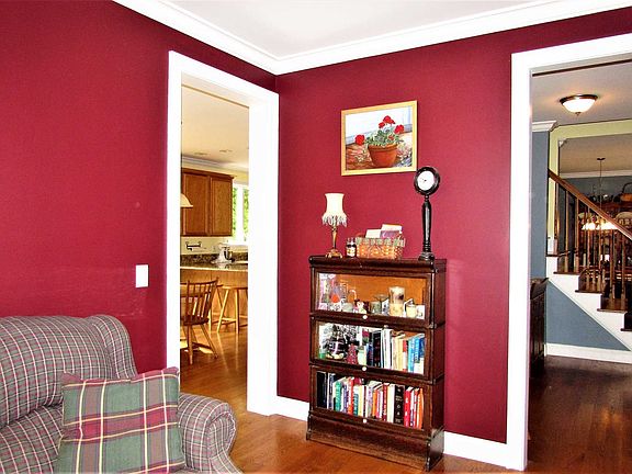 2nd image of 35 San Souci Dr